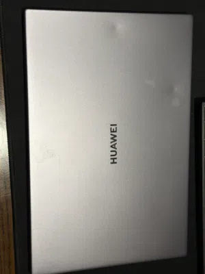 Huawei matebook d 15  مستعمل