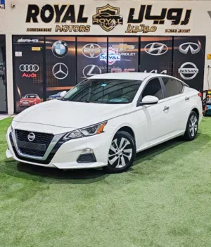 Nissan Altima S 2020 like New GCC SPACS Perfect Conditions Very Low KM No Accidents