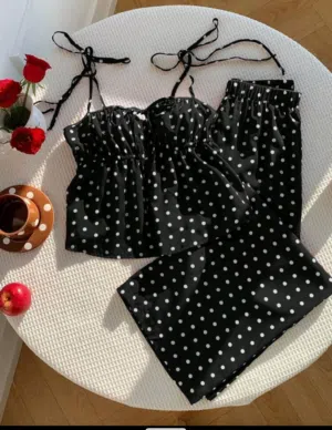 طقم بيجامه مريحه