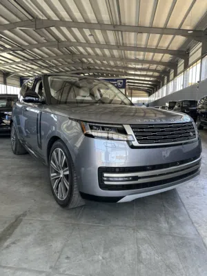 RANGE ROVER VOUGE 2023