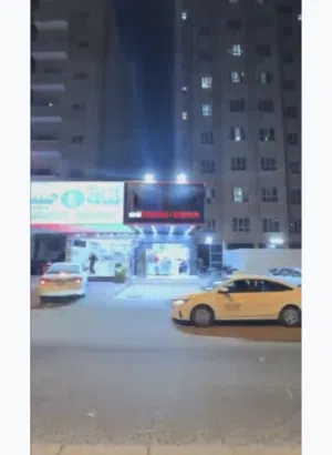 للبيع مطعم في الفروانية علي شارع رئيسي مجهز ويعمل بيعه سريعه وبيع أغراض المحل لدواعي السفر