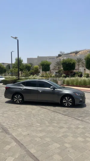 Used Nissan Altima in Muscat