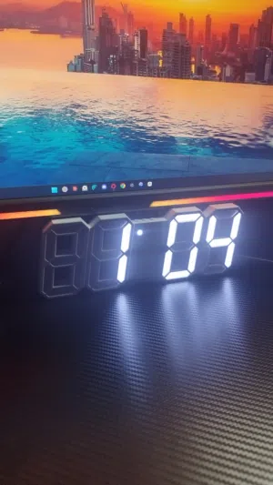 Desk clock