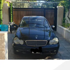 اعفاء مرسيدس C200 /2002 ماتور 2000 اعفاء ضباط .. مرخصة ومأمنه  لا تحتاج اي شيء ميكانيكي ان شاء الله