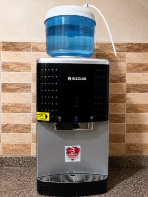 كولر ماء استخدام خفيف جدآ استخدام مكتب صناعة هندية في مشكله بالماء الساخن فقط