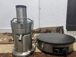 للبيع جهاز أكريب صناعة فرنسي ماركة معروفة كهربا + عصارة تفاح جزر وجميع الفواكه