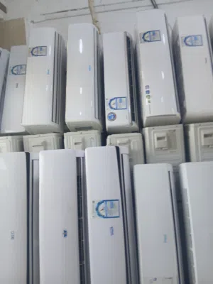 SPLIT AC WINDO SELL V .V NICE QULATY WHIT FITTING