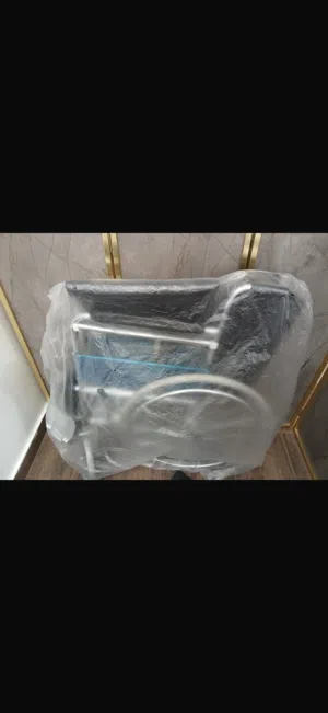 للبيع عربانه عدد 2 جديد لكبار السن والاحتياجات الخاصه جدد بلكرون غير مستعملين العربانه الوحده سعرها