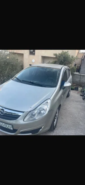 اوبل كورسا 2008