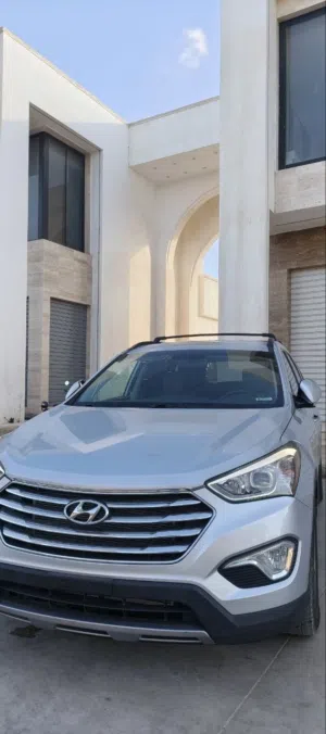 2015 Hyundai Santa Fe Long درجة أولى نظيــــــــفة جدا