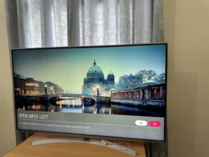 LG UH850V premium 4K Ultra HD Super UHD TV with 3D - 55 inch