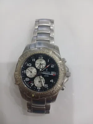 ساعة نوع Q*Q وساعه نوع FESTINA اصليات
