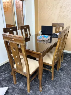 طاولة سفره 6 كراسي بحاله الوكالة