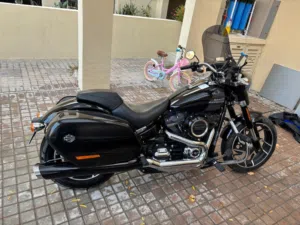 2021 Harley-Davidson Sport Glide, FLSB Softail 1750 CC — 10K KMs, No Accident, Helmet & Gloves incl