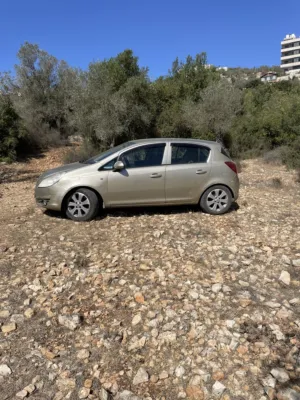 اوبل كورسا 2008