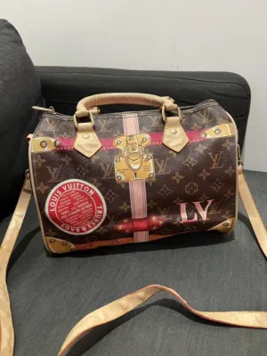 LV bag unique style