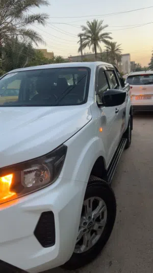نيسان نيفاره 2024 للبيع