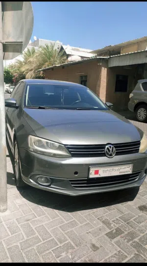 Volkswagen Jetta SEL 2014 Dec 2.0