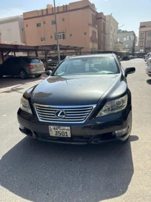 للبيع لكزس 460LS الفل اوبشن اعلي الموصفات بالوكاله ماشيه 240 الف