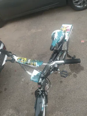 عدد 2 دراجه الاطفال سن من 6 الي 9 سنوات ، 10 الي 13 سنه