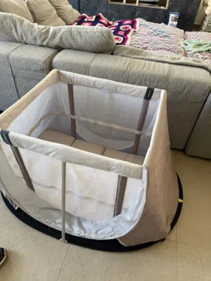 Aeromoov travel crib