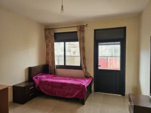 غرفة برايفت مع برندة للايجار – قريبة من وسط البلد – 10 دقائق عن دوار المنارة – قرب مستشفى رام الله