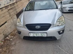 used-kia-carens-in-tulkarm