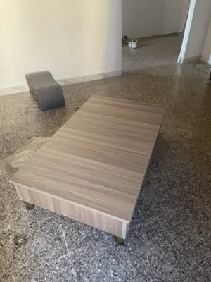 طاولة وسط ارضية