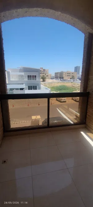 غرفة ماستر راقية للإيجار داخل فيلا عائلية هادئة