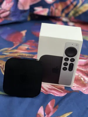 Apple TV 4K HDR10+  Siri Remote  Complete Box  Excellent Condition