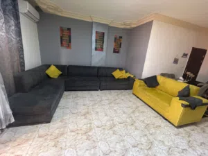 طقم كورنر بحالة جيدة جدا