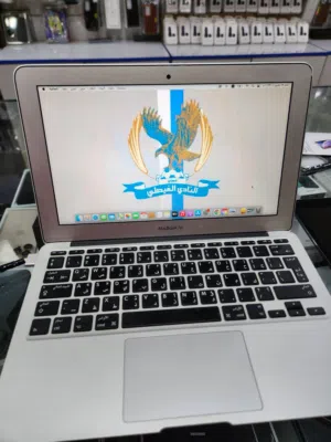MacBook Air 11 inch مستعمل بحالة ممتازة بسعر مميز