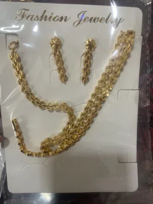 اكسسوارات ايطالية مكفولة اللون