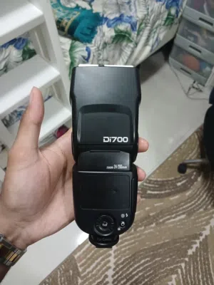 Nissin Di700 Flash for Canon In excellent working condition
