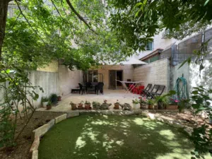 126 m2 3 Bedrooms Apartments for Sale in Amman Al Jandaweel