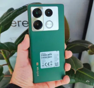 مستعمل بحال الجديد Not 40 pro plas 5G رام 24 جيجا 256 بدون كرتونه هدية كفر ولزقة متوفر توصيل