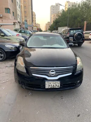 للبيع نيسان التيما 2009