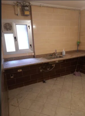 215 m2 3 Bedrooms Apartments for Rent in Alexandria Qism Bab Sharqi