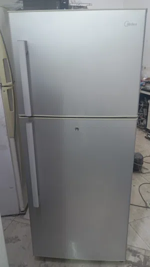 ثلاجه نظيفه بالكامل وممتازه جدا بدون اعطال(Media)قابل للتفاوض