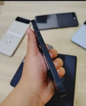 Apple iPhone 14 256 GB in Dhofar