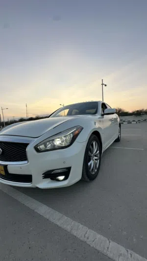 Used Infiniti Q70 in Al Batinah