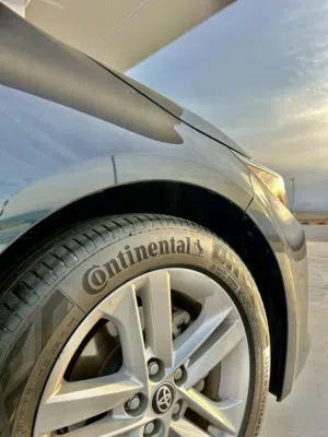 رنجات كورولا (2019-2022) وكالة مع اطارات كونتننتال