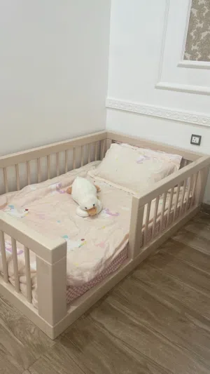 سرير نوم للأطفال