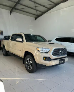 Used Toyota Tacoma in Tripoli