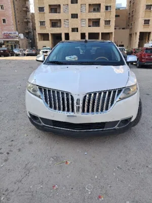سياره لينكولن 2013 اعلى فئه شرط الفحص