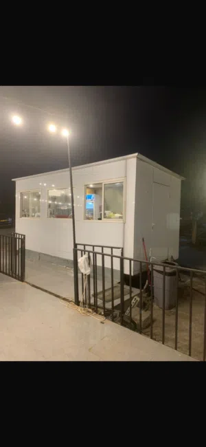 كرفان في صلاله للبيع بجميع ملحقاته