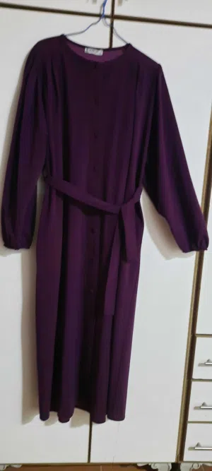 للبيع ملابس ستاتي استعمال بسيط جدااا بحالة الملابس الجديدة واحسن لانها مستوردة الملابس نظيفة جداااا