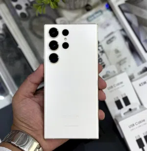 بأقل سعر : Samsung S23 ultra 256gb هواتف بحالة الوكالة بدون اي شموخ أو مشاكل و مع ضمان و بأقل سعر