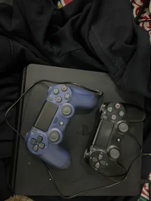 PS4 mouse and keyboard and mouse pad 1TB 2 controllers plus 2 games need for speed and call of duty