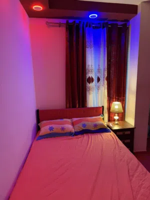 شقه مفروشه مرتبه جمب المستشفى العربي فقط لزوجين ومن خارج نابلس او موظفين او طلاب تدريب طالب:ة
